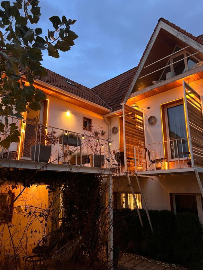 Shard Boutique Hotel-Adult Only Brasov Ngoại thất bức ảnh