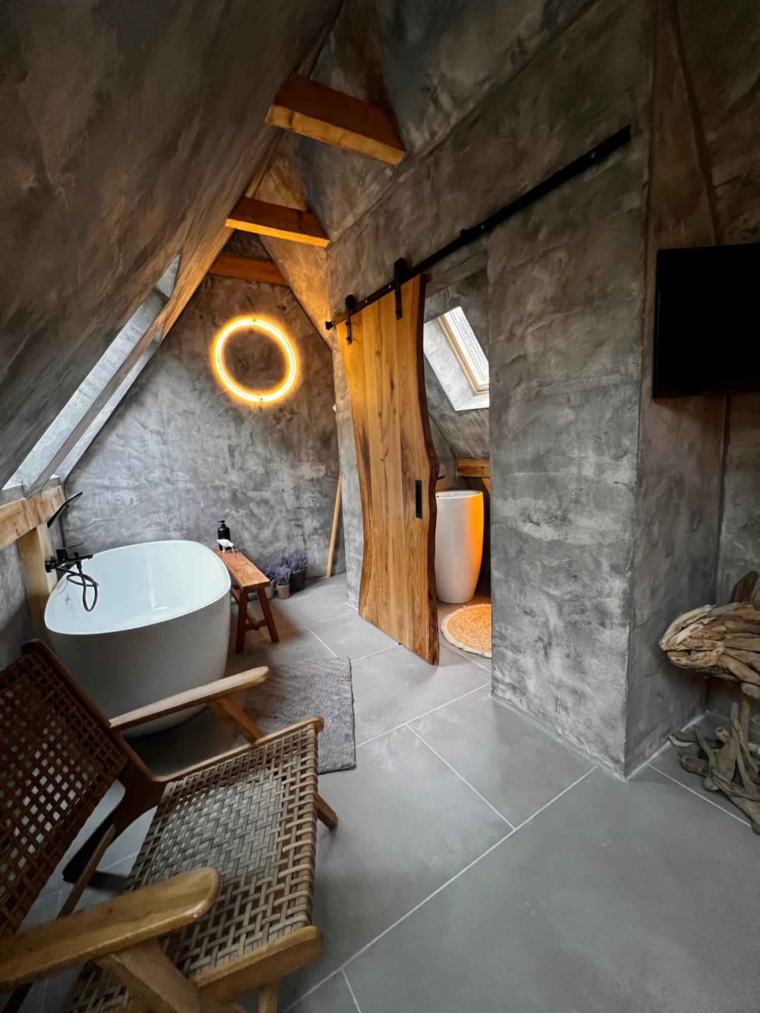 Shard Boutique Hotel-Adult Only Brasov Ngoại thất bức ảnh