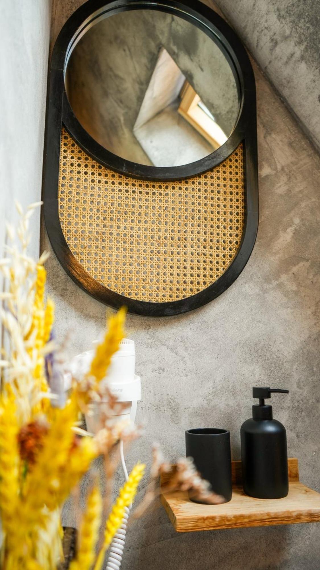 Shard Boutique Hotel-Adult Only Brasov Ngoại thất bức ảnh
