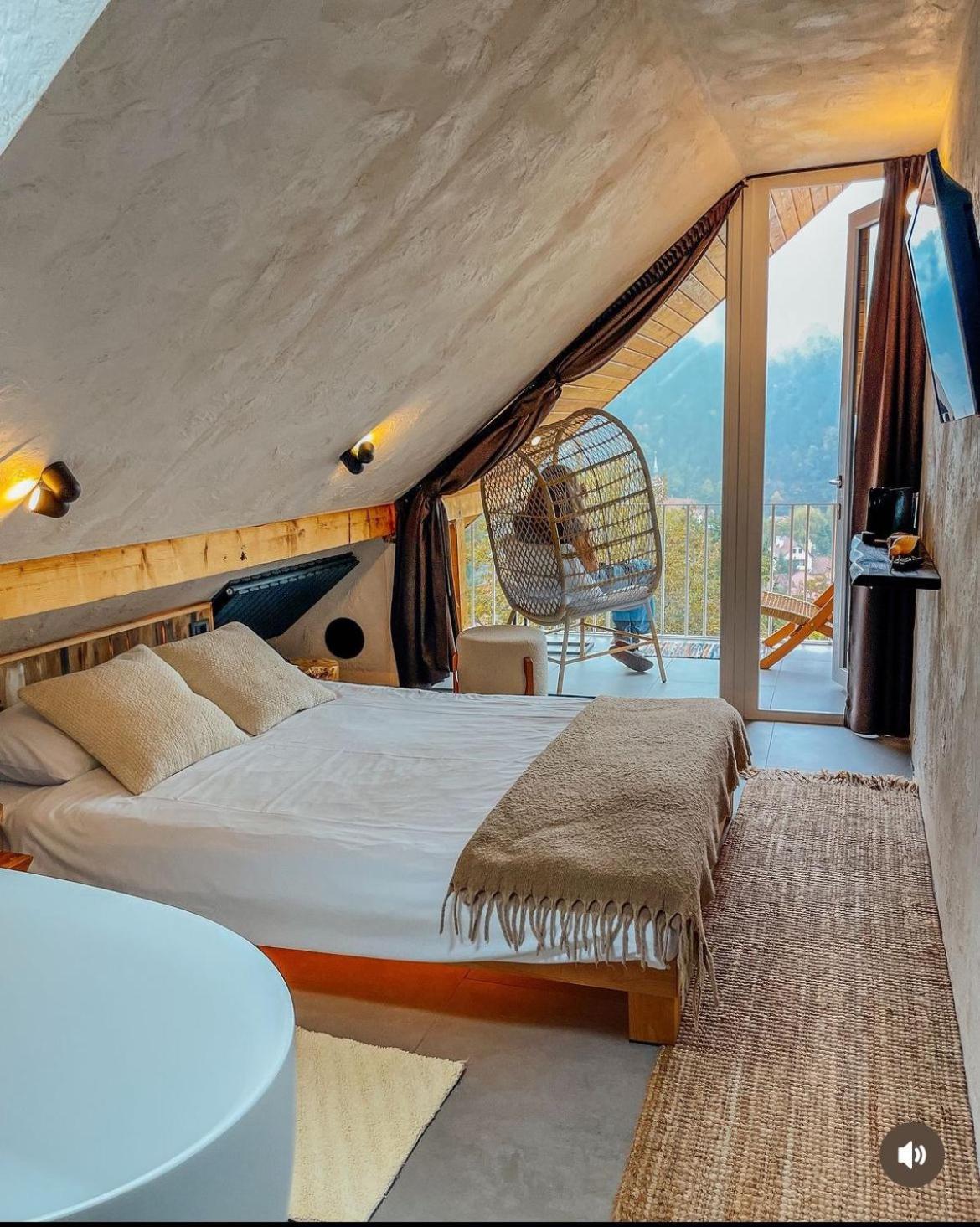 Shard Boutique Hotel-Adult Only Brasov Ngoại thất bức ảnh