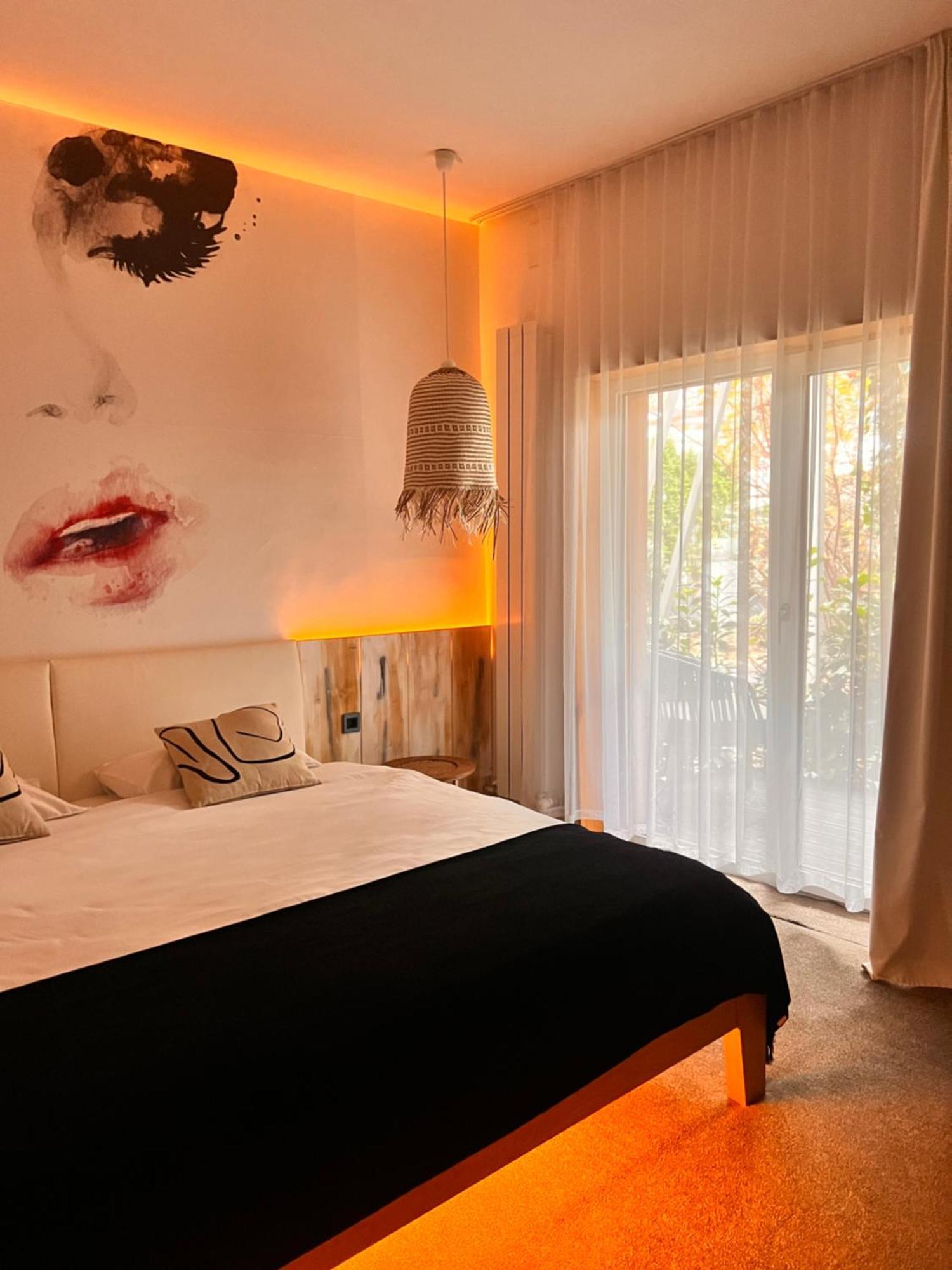 Shard Boutique Hotel-Adult Only Brasov Ngoại thất bức ảnh